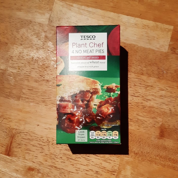 photo of Tesco Plant Chef 4 No Meat pies shared by @cracklepop44 on  20 Dec 2021 - review