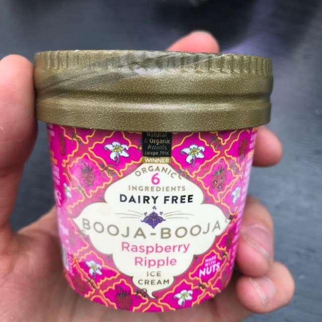 「Booja-Booja raspberry ripple」の料理の写真