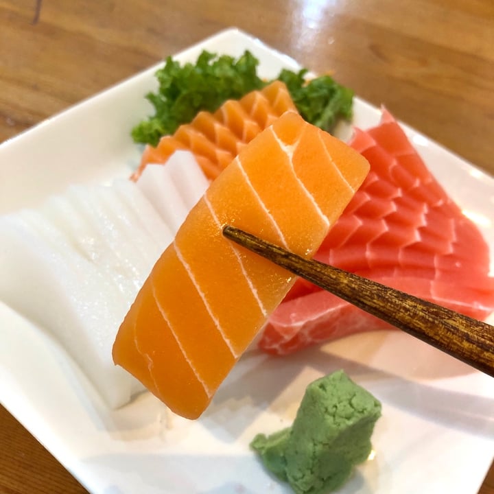 photo of Lucky Cat Konjac Salmon Sashimi shared by @katherinegloria on  27 Mar 2021 - review