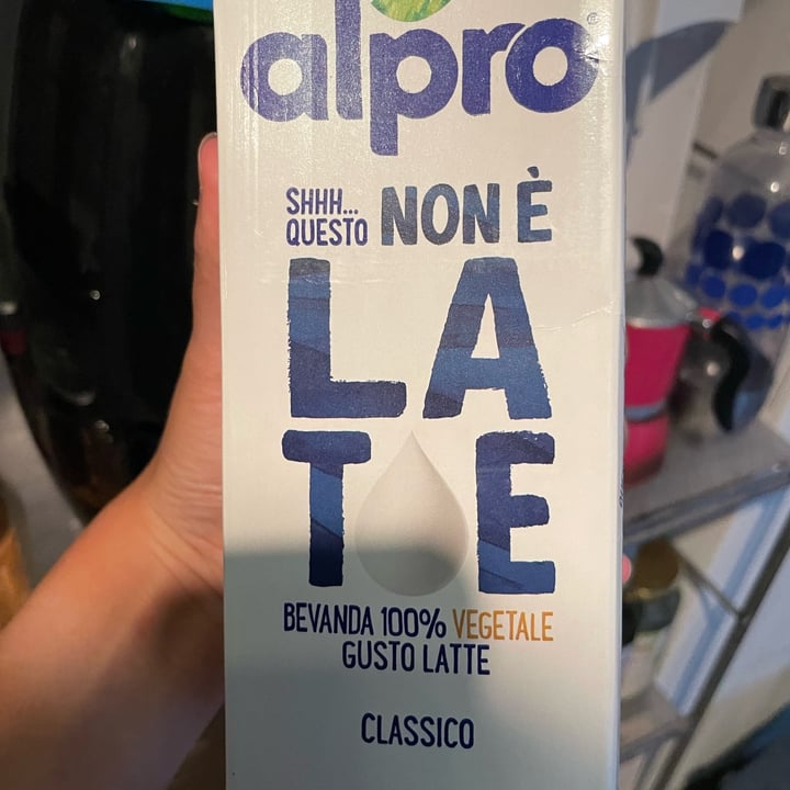 review photo of Alpro This is Not Milk Classic Questo Non è Late Classico shared by @girasara on 19 Aug 2022 - review