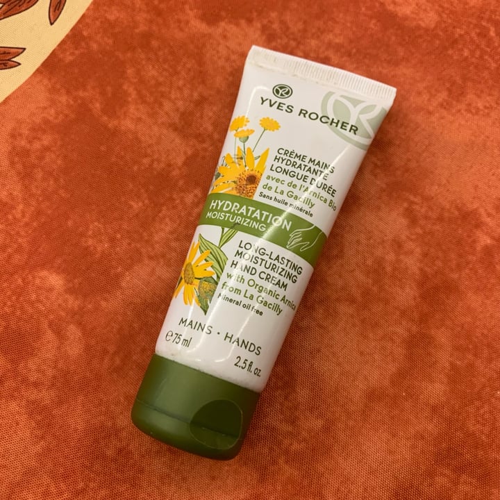 photo of Yves rocher Crema Sublimatrice Mani E Unghie Arnica shared by @izabeladolago on  02 Jul 2022 - review
