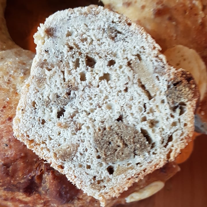 review photo of Meravoglia Veganeria Napoletana Casatiello shared by @lisallis on 14 Apr 2022 - review