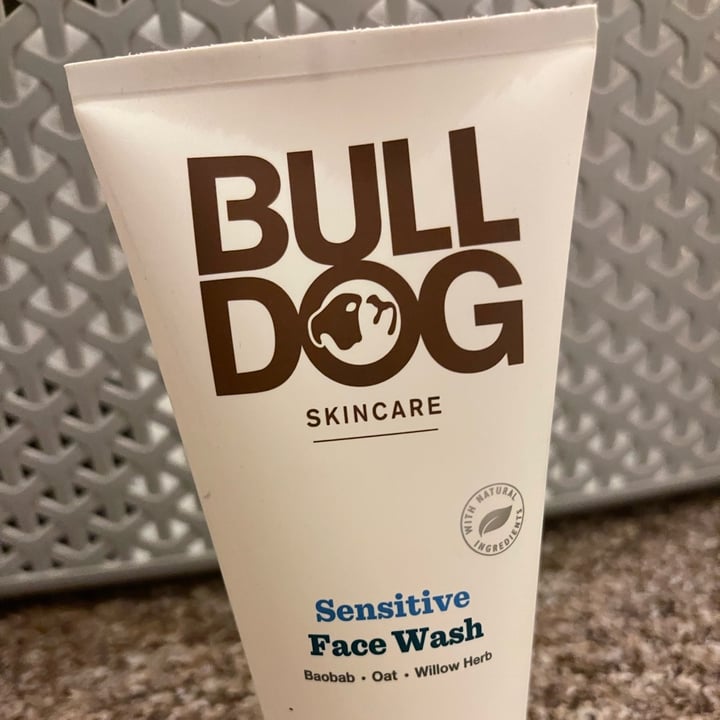 photo of Bulldog Sensitive Face Wash shared by @alessia00 on  01 Dec 2021 - review