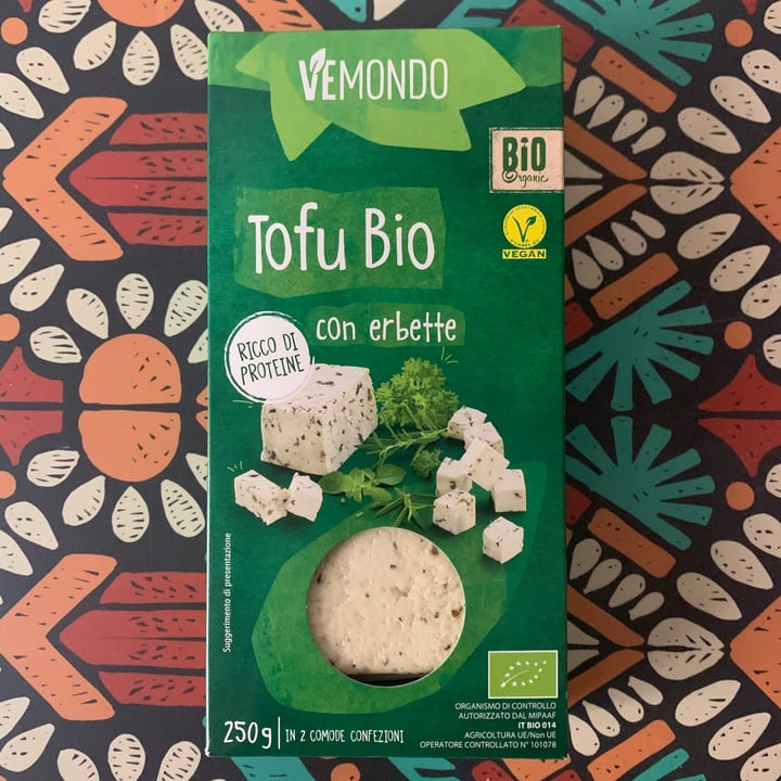 photo of Vemondo Tofu Bio con Erbette shared by @caracatastrofe on  26 Apr 2021 - review