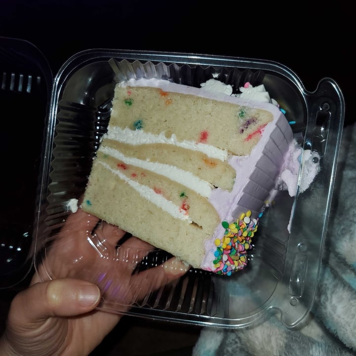 photo of Vegan Treats, Inc. Confetti Cake shared by @lucyfoxx on  15 Jun 2021 - review