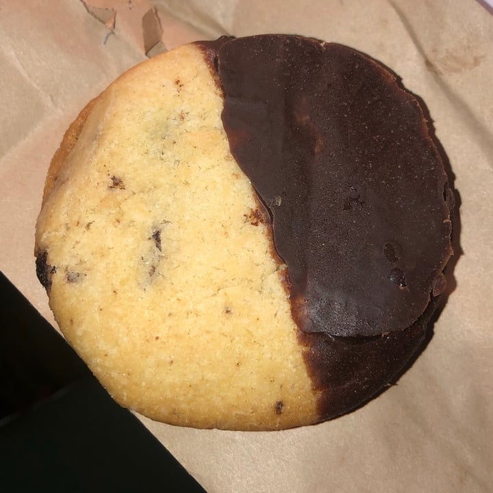 photo of Guacamole Cookie rellena shared by @camvegg on  22 Aug 2021 - review