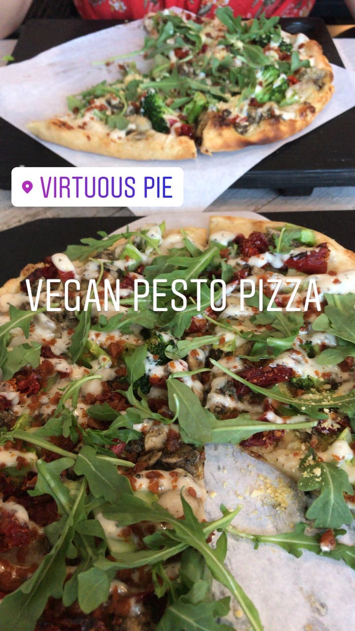 photo of Virtuous Pie Pesto shared by @mayaswift on  27 Apr 2018 - review