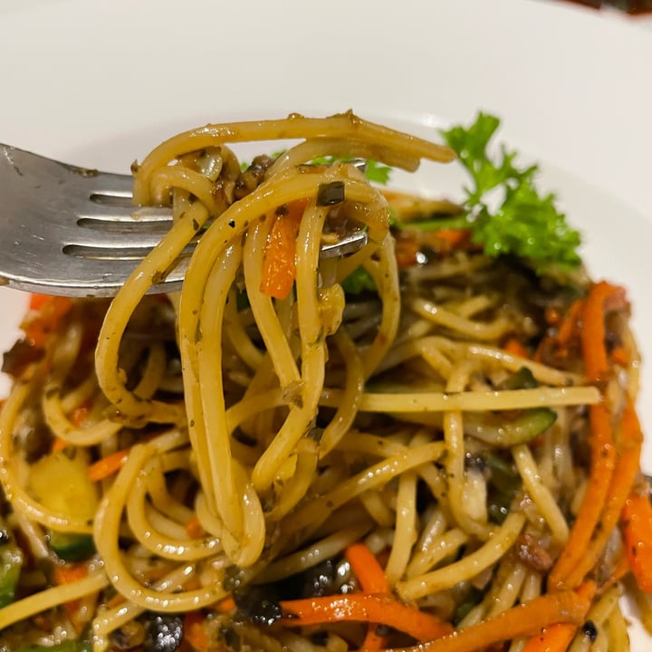 photo of Bluemist vegetarian olio-pesto spaghetti shared by @chyehiong on  02 May 2022 - review
