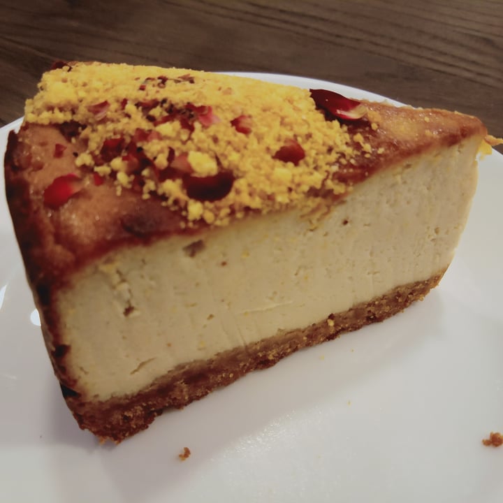 photo of Everyday Vegan Cafe Classic Cheesecake shared by @veganspicegirl on  25 Oct 2021 - review