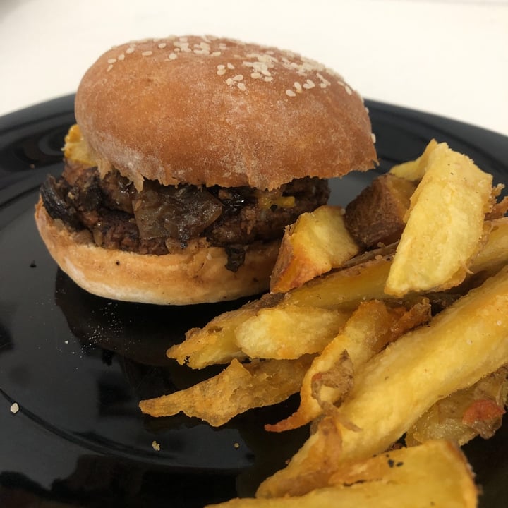 review photo of Gordo Vegano Hamburguesa Gordo Vacon shared by @rbalzardi on 27 Mar 2021 - review