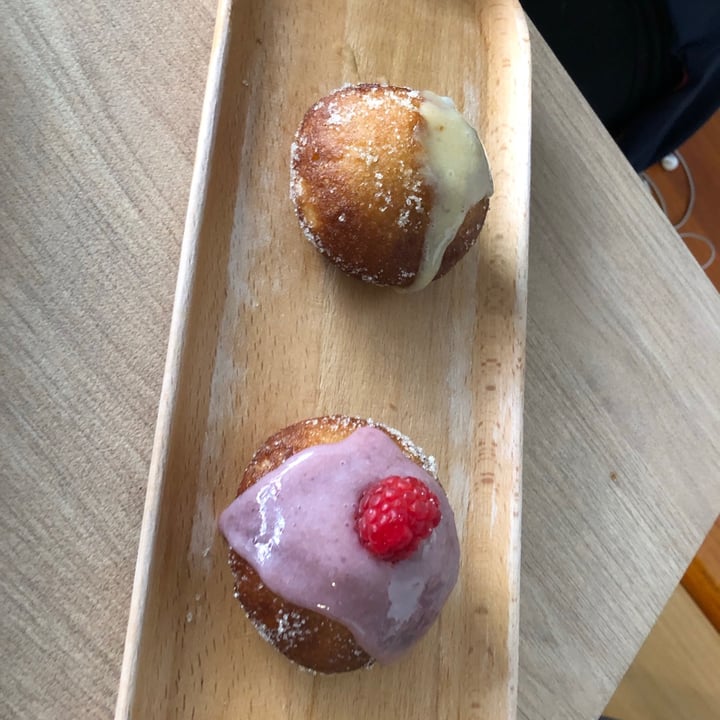 review photo of Comeco Foods Raspberry Custard Donut shared by @sydneyvegman on 05 Jul 2020 - review