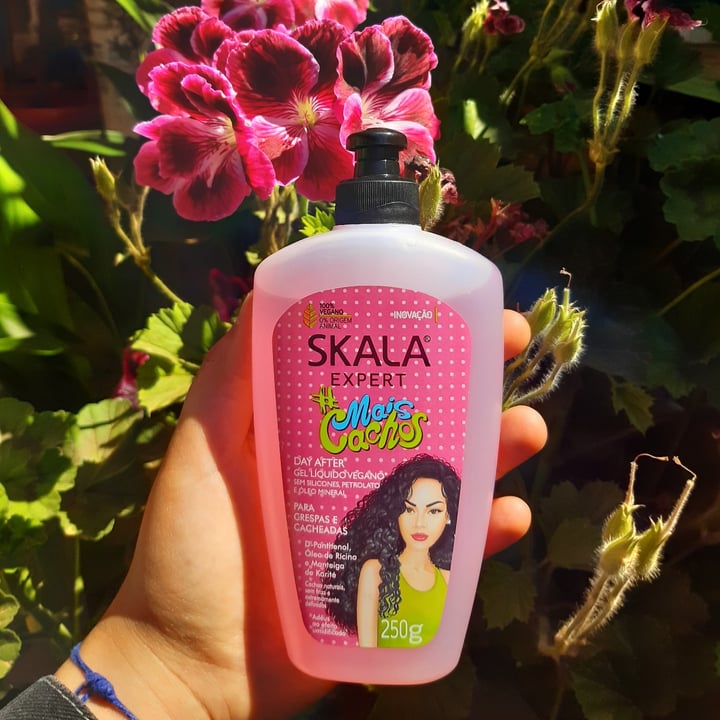 photo of Skala Expert Mais Cachos (Gel) shared by @bvrbislot on  18 Jan 2022 - review