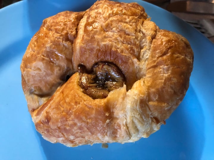 photo of CroisSants Croissant de plátano con chocolate shared by @anaiturrizar on  08 Dec 2019 - review