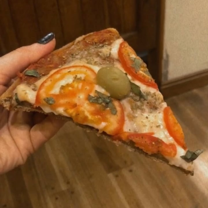 photo of Origen Vegetal Pizza napolitana shared by @dulceanahi on  02 Jan 2022 - review