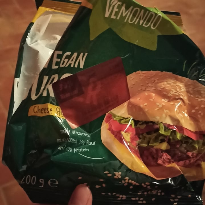 photo of Vemondo Burger vegan barbecue style shared by @iryx on  09 Jan 2022 - review