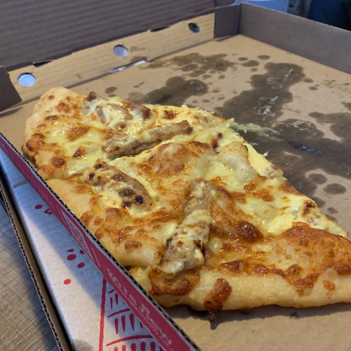 photo of Panarottis Table Bay Vegan chicken and mayo shared by @lillywood86 on  05 Sep 2020 - review