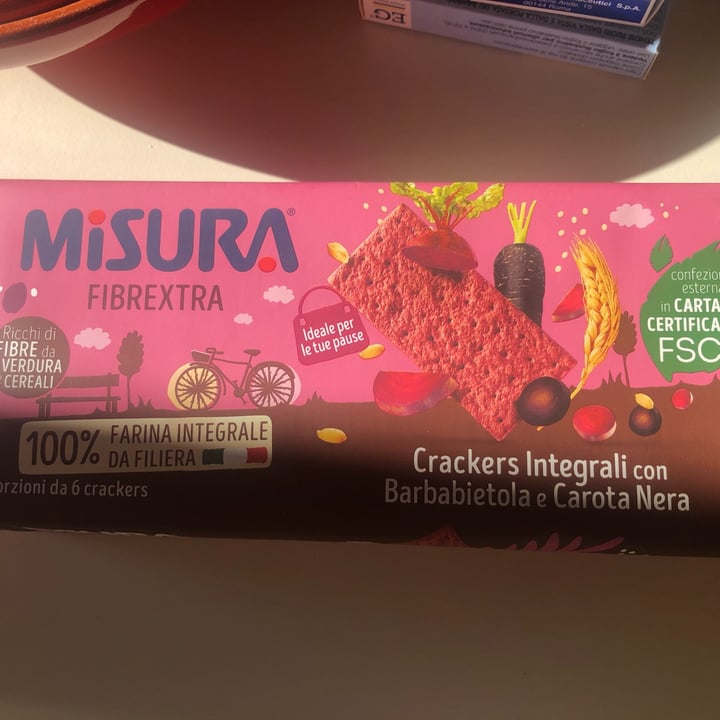 photo of Misura Crackers Integrali con Barbabietola e Carota Nera - Fibraextra shared by @paolamargherita on  16 Dec 2021 - review