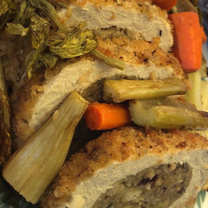 photo of Gardein Holiday Roast shared by @raatz on  26 Dec 2020 - review