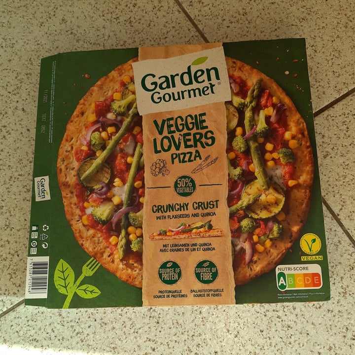 photo of Garden Gourmet Veggie Lovers Pizza shared by @domcsiwill on  22 Sep 2022 - review