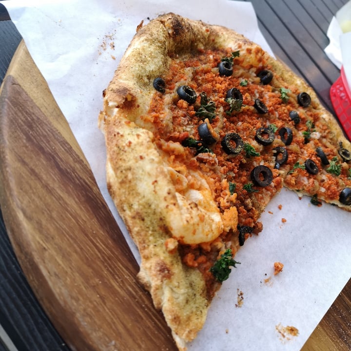 photo of Marcello's plant based pizza Butcher’s Pizza shared by @arrieta286 on  18 Jun 2021 - review