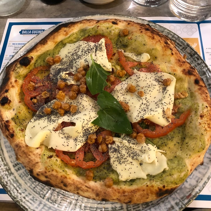 photo of Fiorillo Pizza Vegana shared by @eliemme on  10 Jul 2021 - review