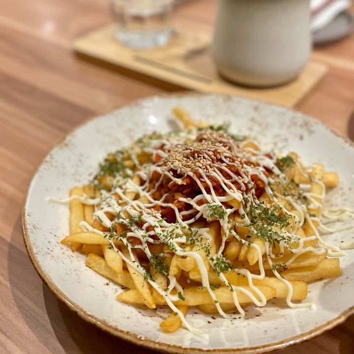 review photo of Am I Addicted - Pottery Studio & V Cafe Hooked on Gochujang Fries shared by @applepancakes on 29 Jun 2022 - review