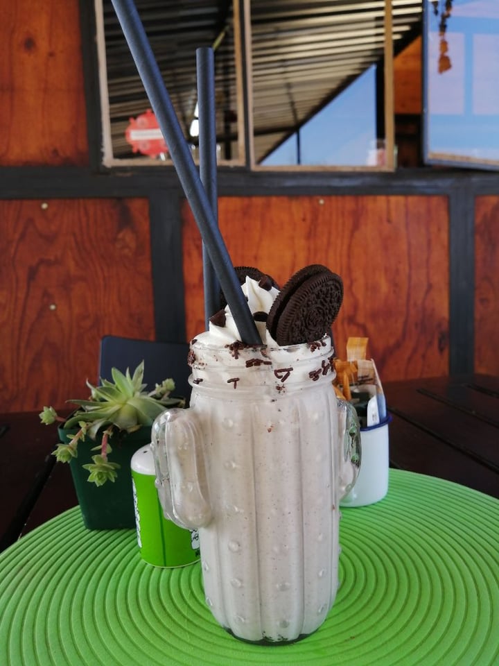 photo of Asher's Corner Cafe @ Ashers Farm Sanctuary Cookies 'n Cream Milkshake shared by @jessipambee on  30 Oct 2019 - review