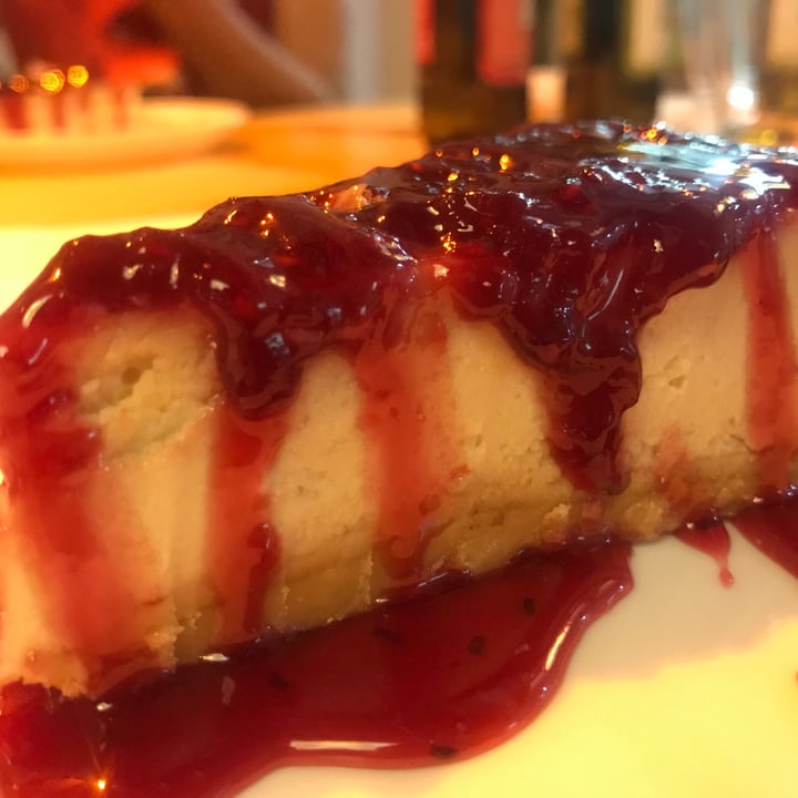 photo of Il Vegano - Firenze Cheesecake Ai Frutti Di Bosco shared by @francius80 on  14 Oct 2020 - review