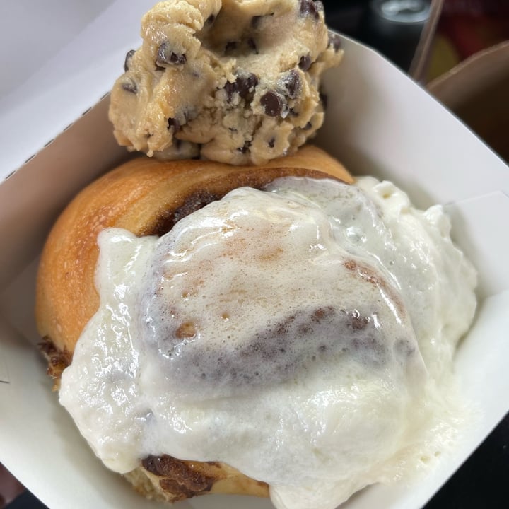 photo of Cinnaholic Classic shared by @sangria on  16 Feb 2022 - review