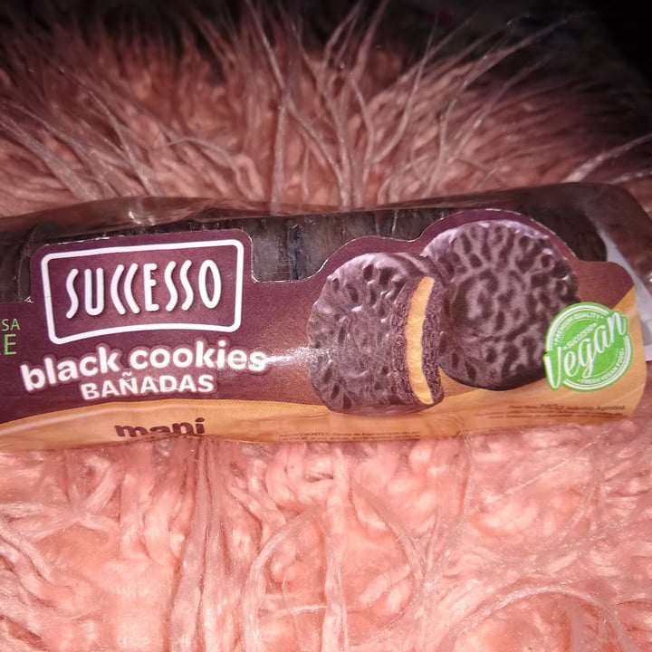 photo of Successo Black Cookies Bañadas Relleno de Maní shared by @fabuchi on  24 May 2021 - review