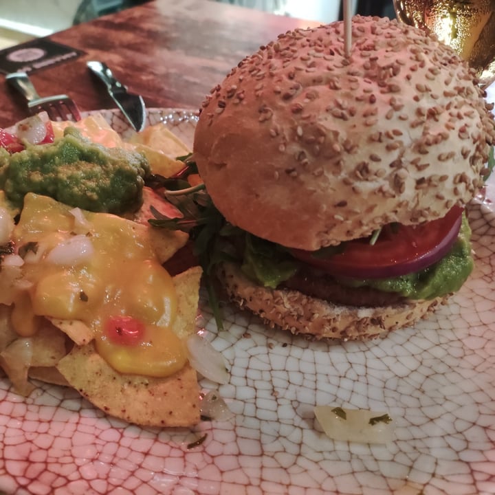 photo of Amarre 69 Burger Texicano shared by @esther7 on  05 Sep 2022 - review