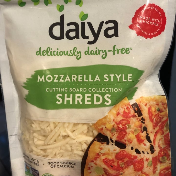 photo of Daiya Cheddar and Mozza Style Blend Shreds shared by @isabelinzunzaa on  18 Dec 2020 - review