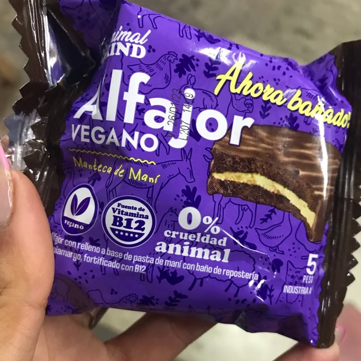 photo of Animal kind Alfajor Bañado En Chocolate shared by @celestecharpentier on  24 Sep 2022 - review