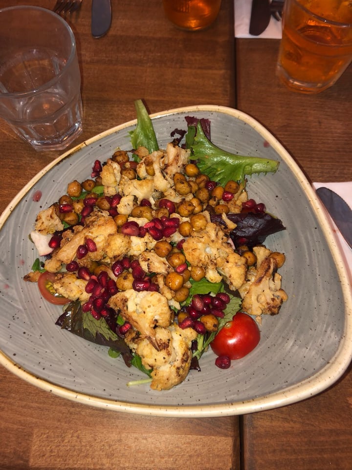 review photo of Delivino Lemon and Tahini, Roast Cauliflower, Spiced Chickpeas and Pomegranate Salad shared by @nandni on 22 Jul 2019 - review