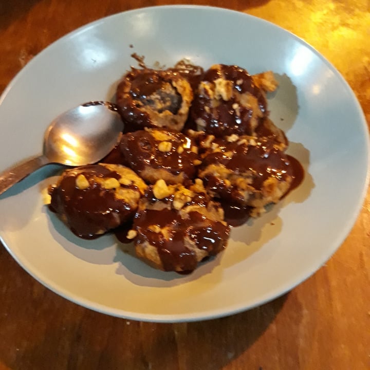 photo of Vegan Junkies Super Dumpling - Fried Oreos shared by @bernardorebelo on  22 Oct 2021 - review