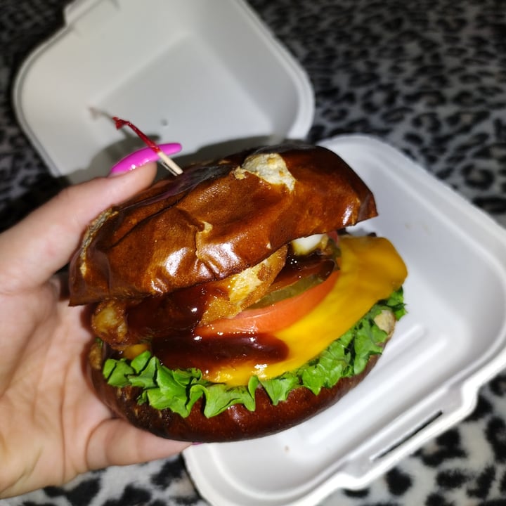 review photo of The Green Table tank burger shared by @alyssaa on 07 Sep 2022 - review