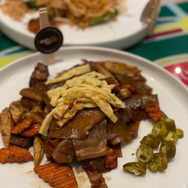 Foto del plato “Stir-fried Kway Teow with OnlyEg”