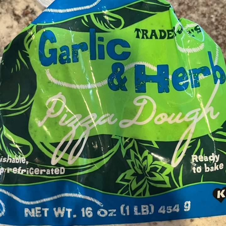 photo of Trader Joe's Ready To Bake Garlic & Herb Pizza Dough shared by @tatixjones on  19 May 2022 - review