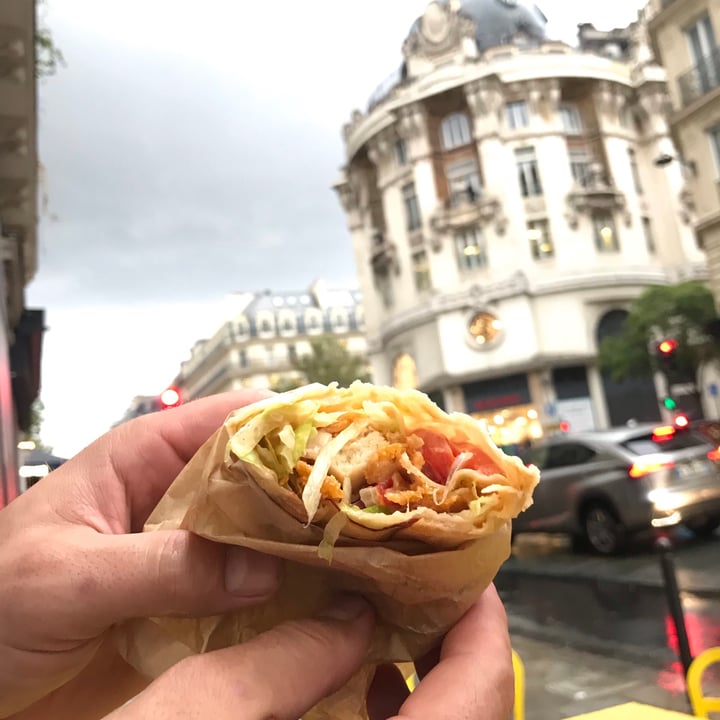 photo of Furahaa to GO - 100% Plant-Based ( VEGAN ) Friend Chick’n Burrito shared by @mallory17 on  15 Sep 2021 - review