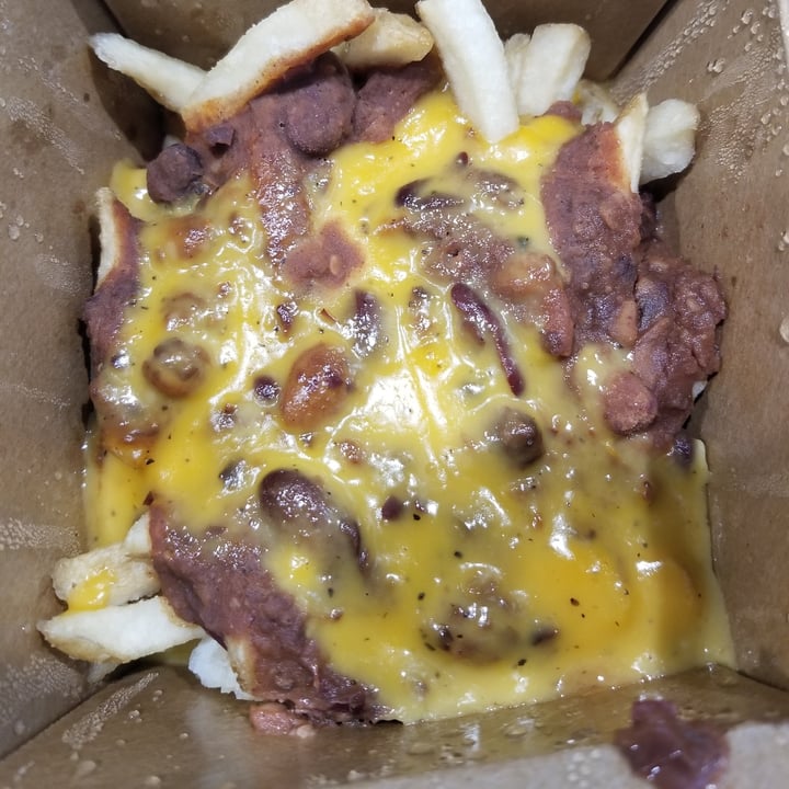 review photo of Unburger Grill Chili Cheese Fries shared by @amestar00 on 12 Mar 2021 - review