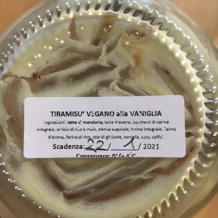 photo of Mascherpa tiramisù + coffee Tiramisù Vegano Classico shared by @danicont on  22 Apr 2021 - review