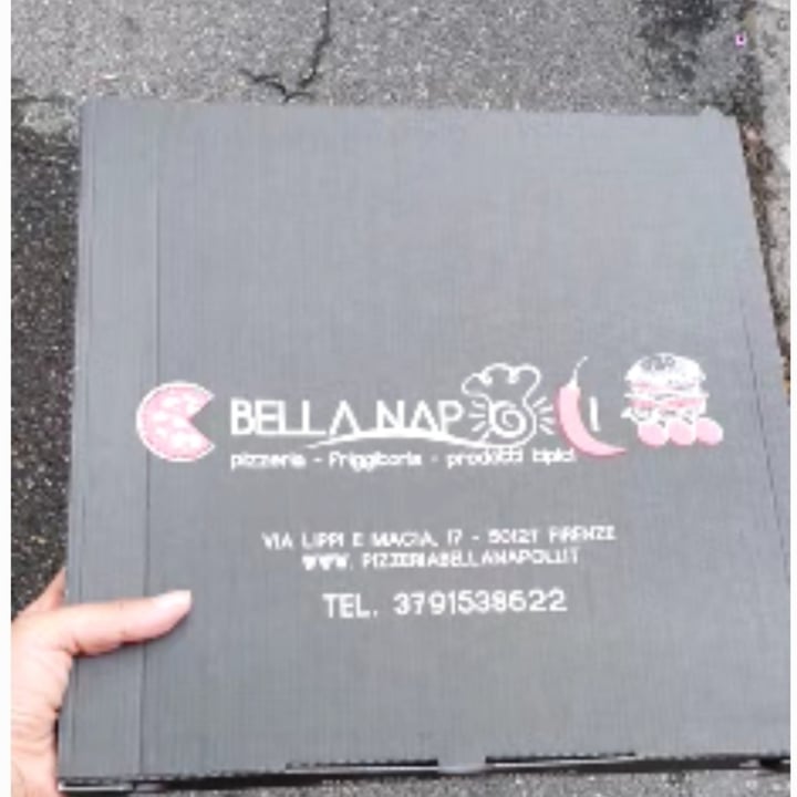 photo of Pizzeria Bella Napoli Marinara shared by @wandavetveg on  28 May 2022 - review
