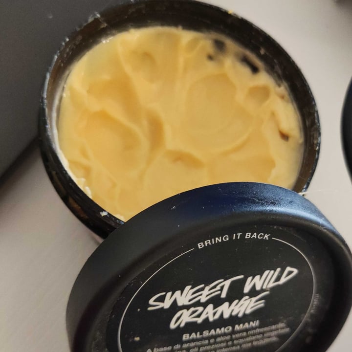 review photo of LUSH Fresh Handmade Cosmetics Sweet wild orange shared by @liuzza77 on 06 Apr 2022 - review