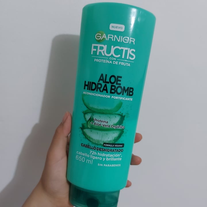 review photo of Garnier Aloe Hidra Bomb Acondicionador Fortificante shared by @dkarenmtz on 02 Jun 2021 - review