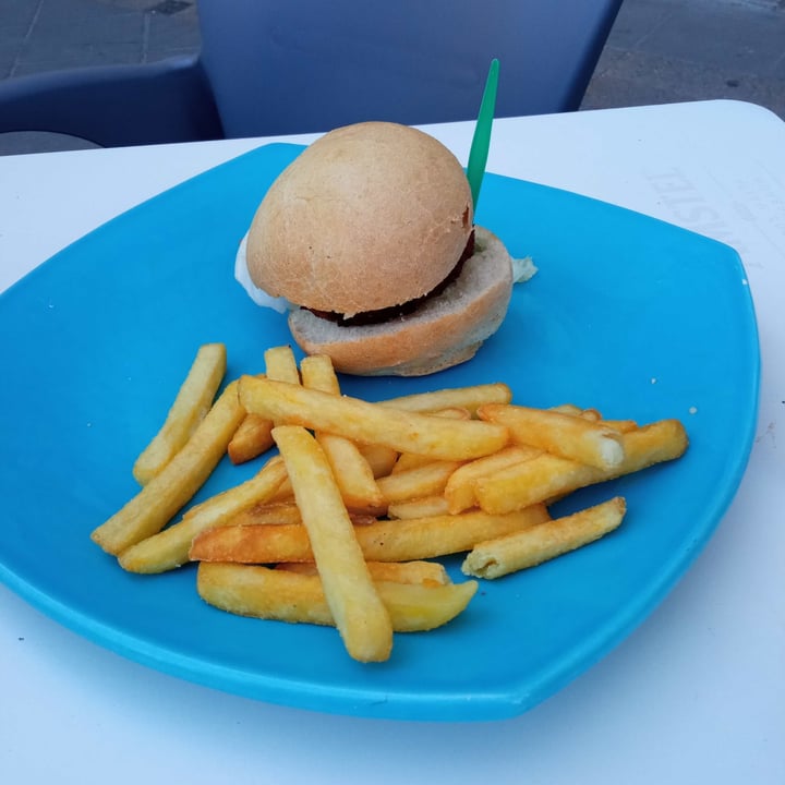 review photo of Bar D'Kañas Hamburguesa shared by @crisveganheart on 26 Sep 2020 - review