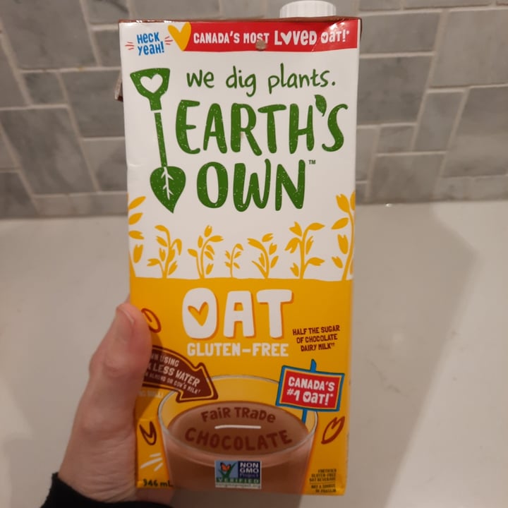 photo of Earth's Own Chocolate Oat Milk shared by @corieveg on  27 Nov 2021 - review