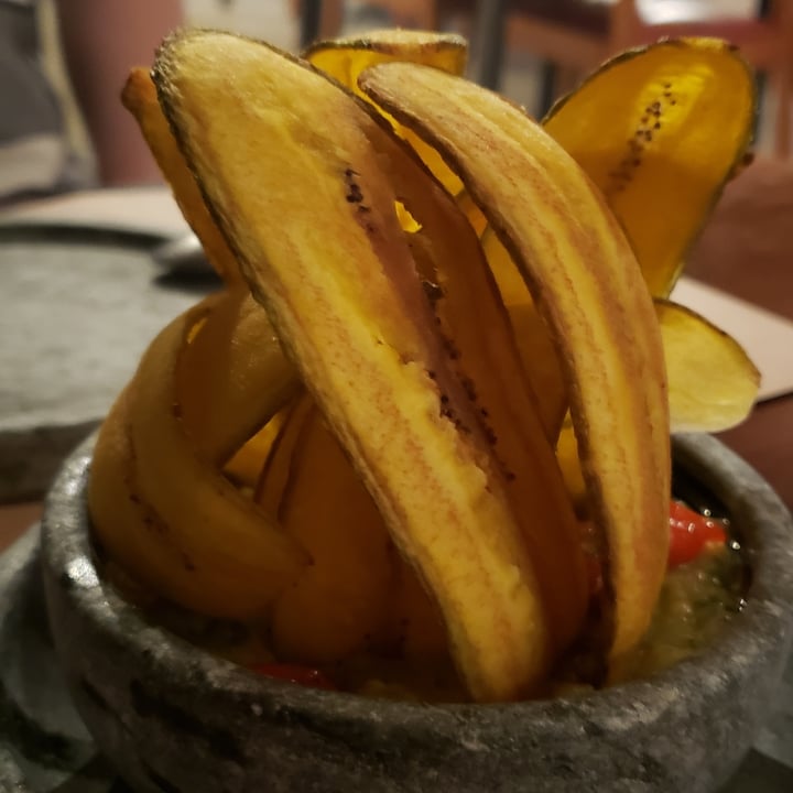 photo of Banana Verde Restaurant Chips de banana verde com guacamole shared by @liliandrea on  23 Apr 2022 - review