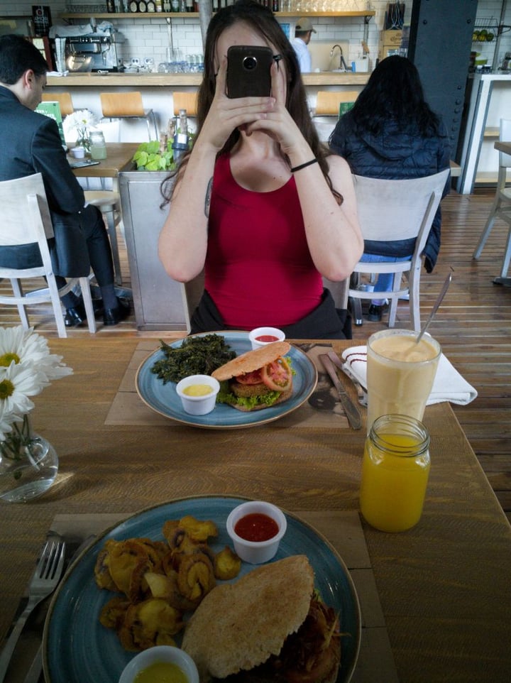 review photo of SUNA - Restaurante y Mercado Hamburguesa de lentejas shared by @angelstrikeman on 20 Aug 2019 - review