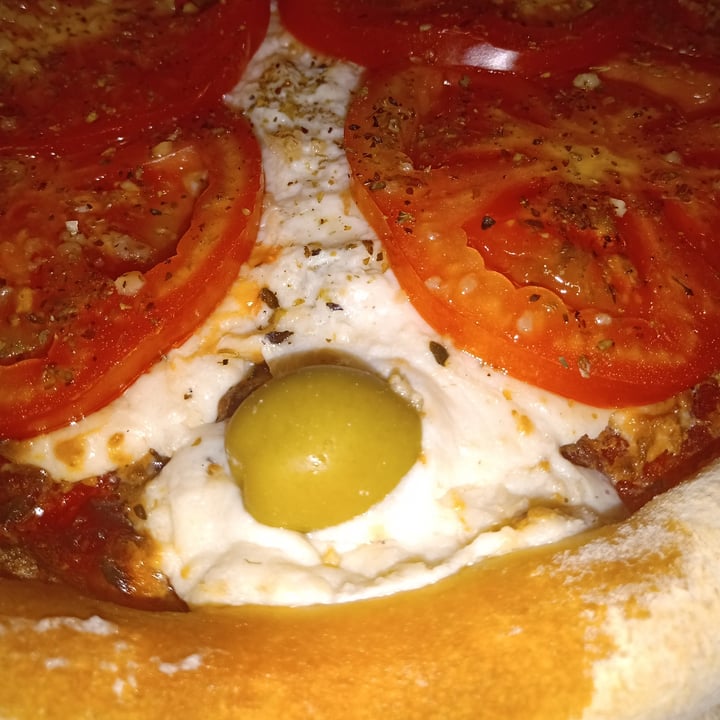 photo of Olivia Empanadas & Pizzas - Wilde pizza napolitana vegana shared by @lau1307 on  20 Mar 2021 - review