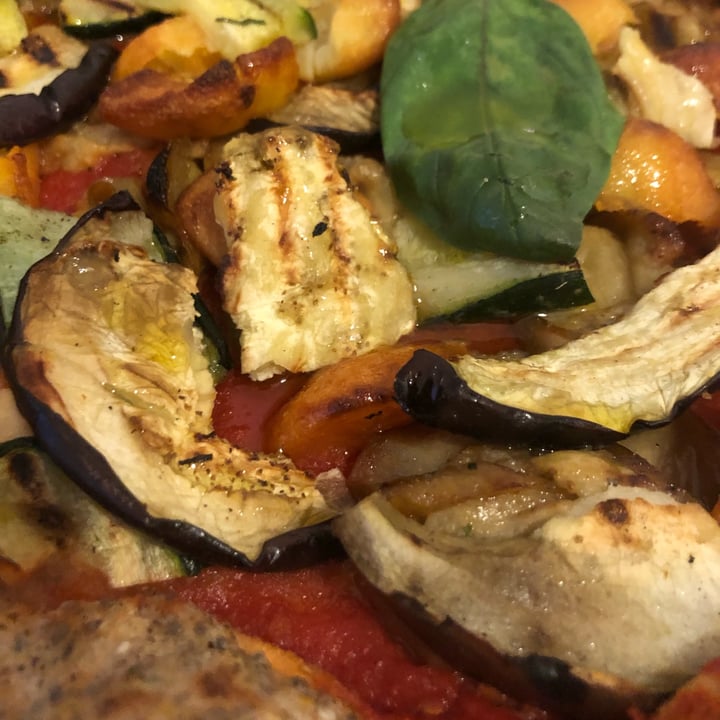 review photo of IGPizza - Italian Gourmet Pizza Pizza con patate al forno e verdure grigliate shared by @emanilardi on 08 May 2022 - review